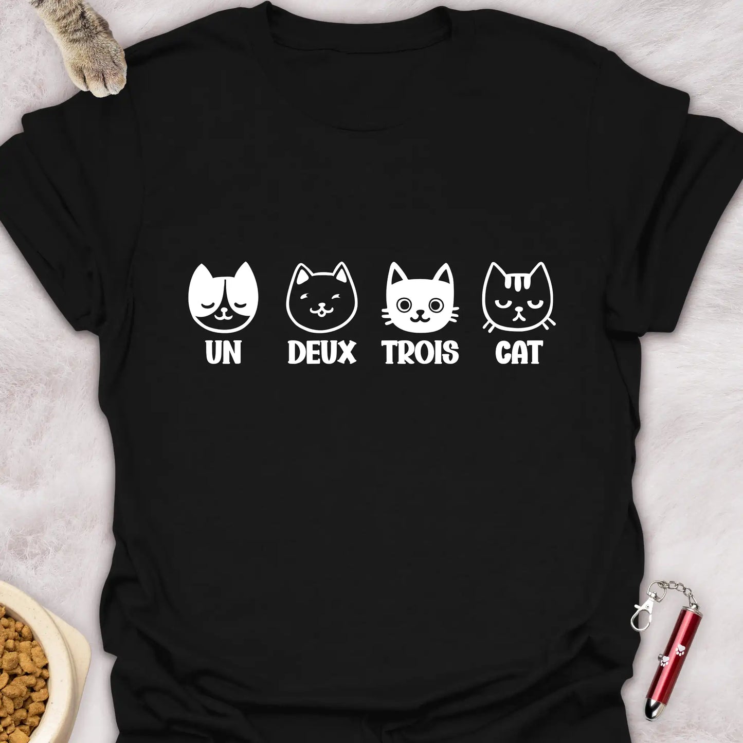 UN DEUX TROIS CAT β FRENCH COUNTING CATS FACE DESIGN T-SHIRT
