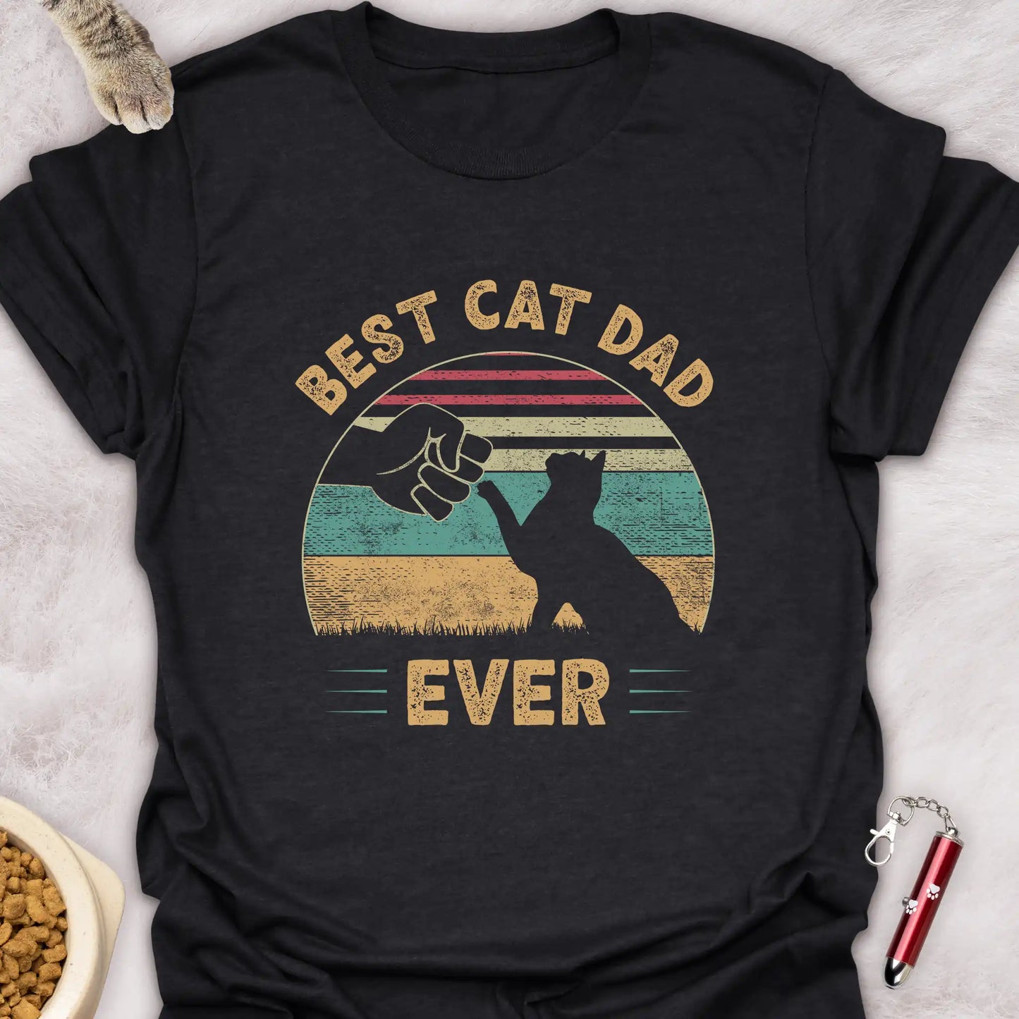 BEST CAT DAD EVER β VINTAGE CAT FIST BUMP T-SHIRT