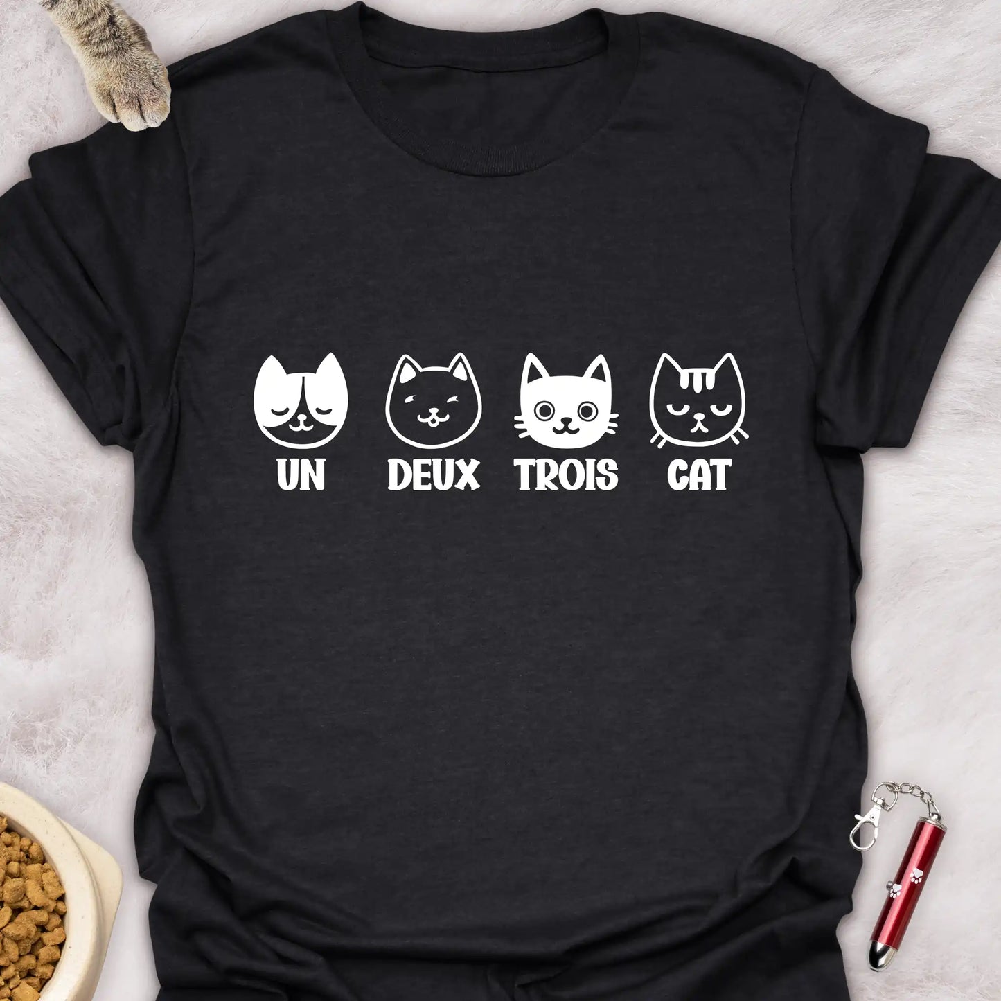 UN DEUX TROIS CAT β FRENCH COUNTING CATS FACE DESIGN T-SHIRT