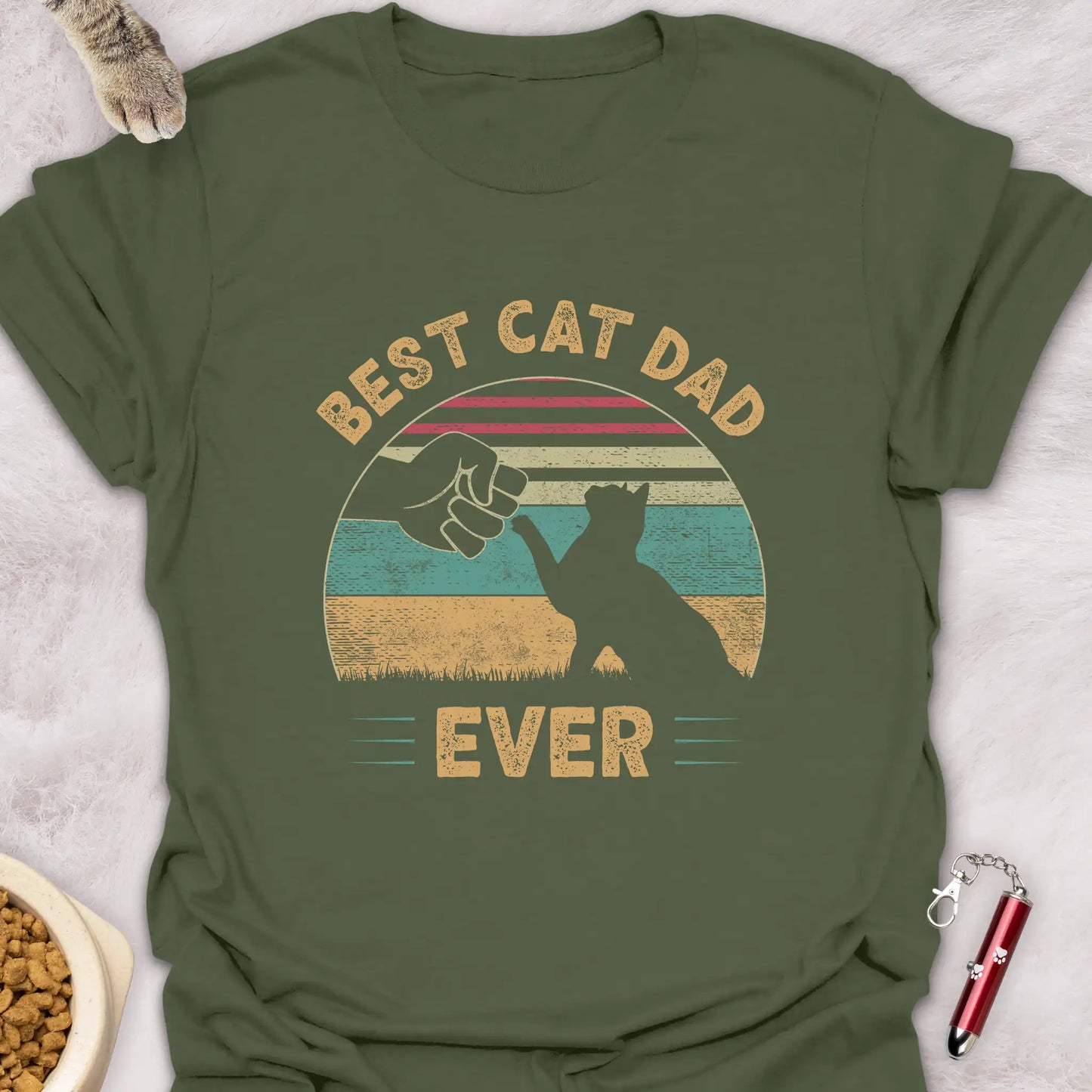 BEST CAT DAD EVER β VINTAGE CAT FIST BUMP T-SHIRT