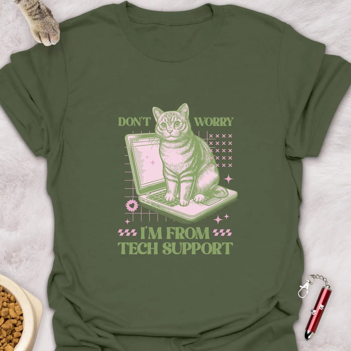 DON’T WORRY I’M FROM TECH SUPPORT – RETRO LAPTOP CAT FUNNY CAT T-SHIRT