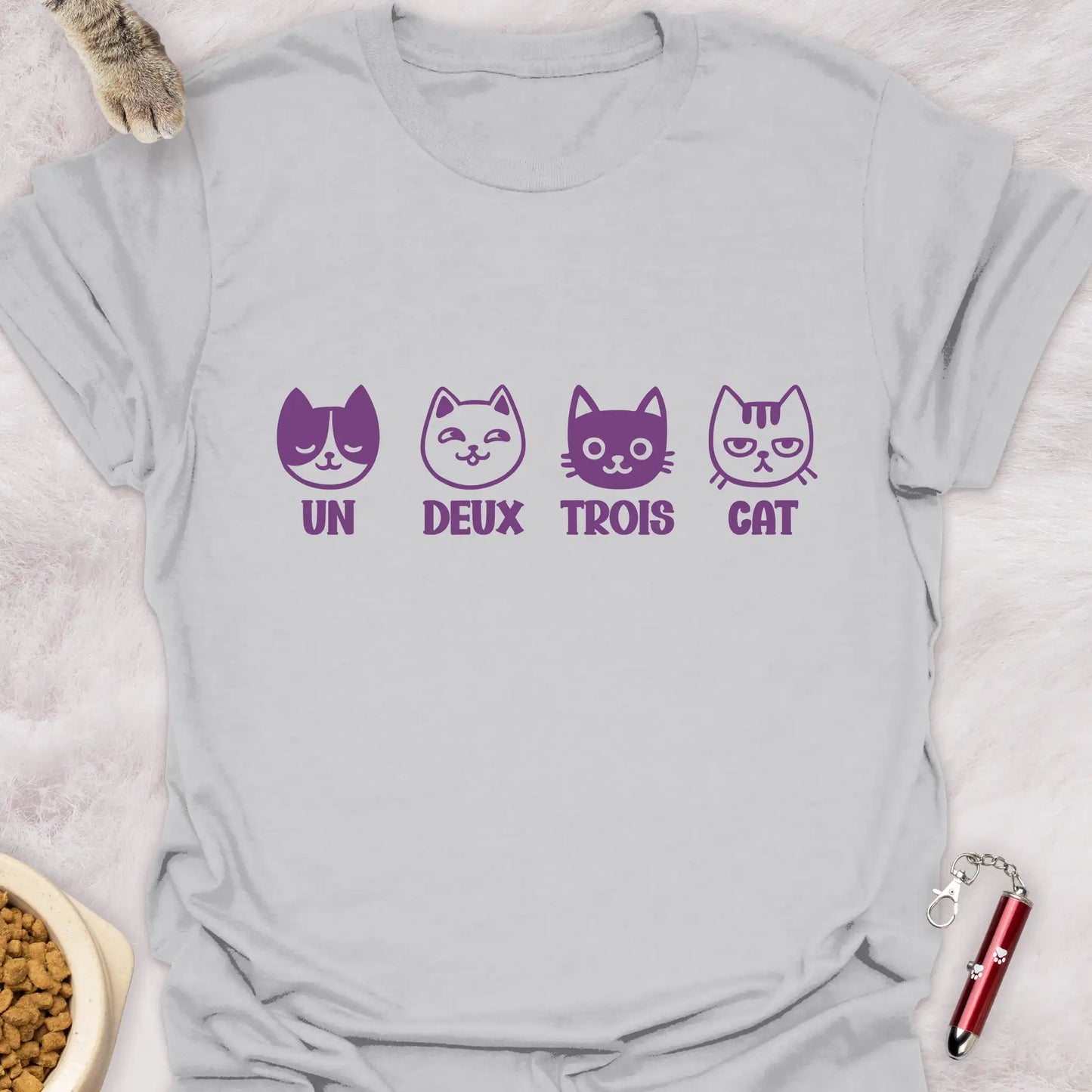 UN DEUX TROIS CAT β FRENCH COUNTING CATS FACE DESIGN T-SHIRT