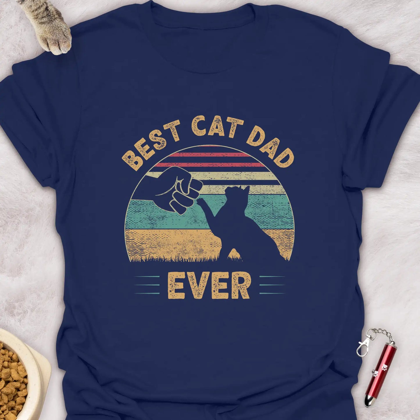 BEST CAT DAD EVER β VINTAGE CAT FIST BUMP T-SHIRT