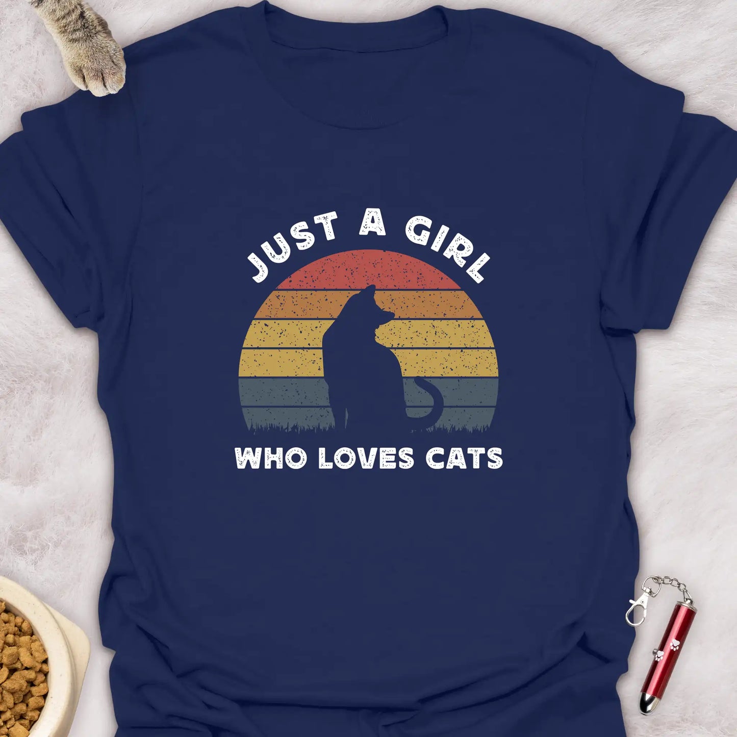 JUST A GIRL WHO LOVES CATS β RETRO SUNSET SILHOUETTE CAT T-SHIRT