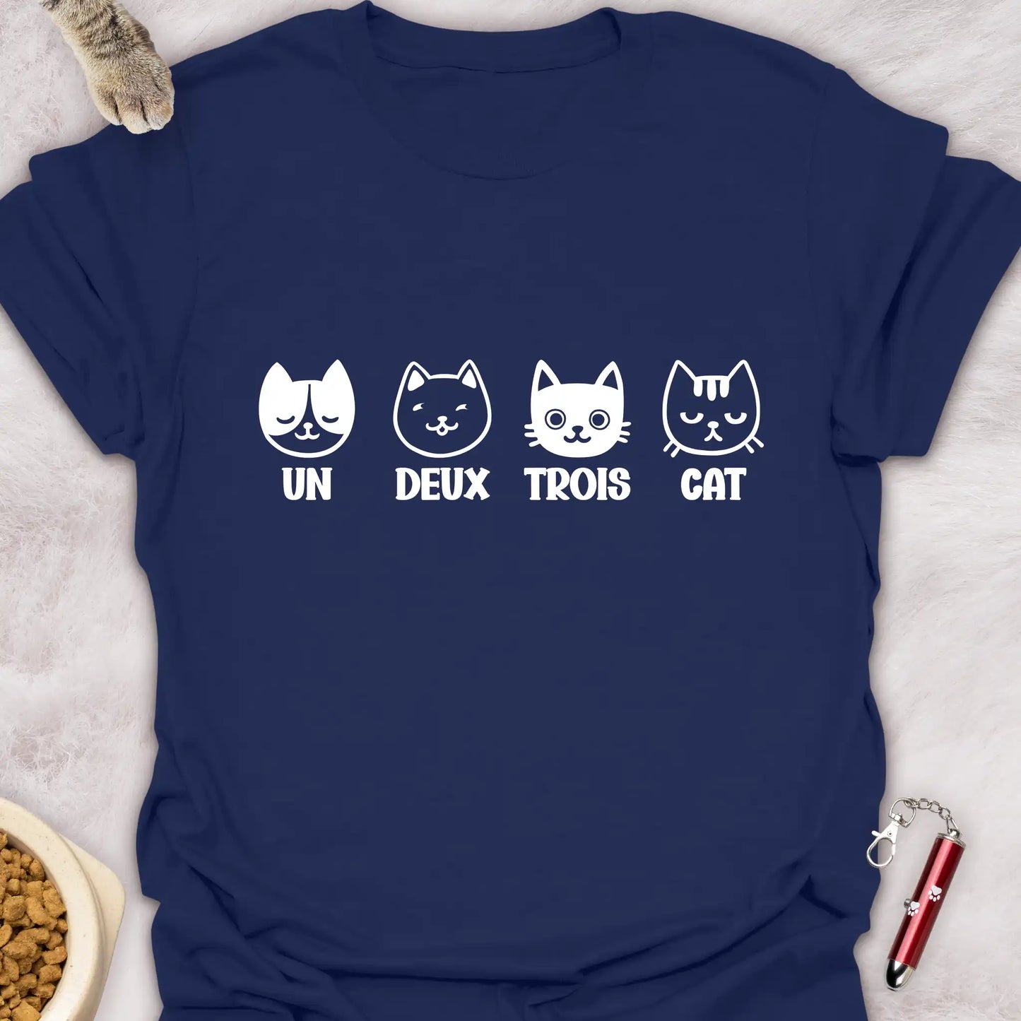 UN DEUX TROIS CAT β FRENCH COUNTING CATS FACE DESIGN T-SHIRT