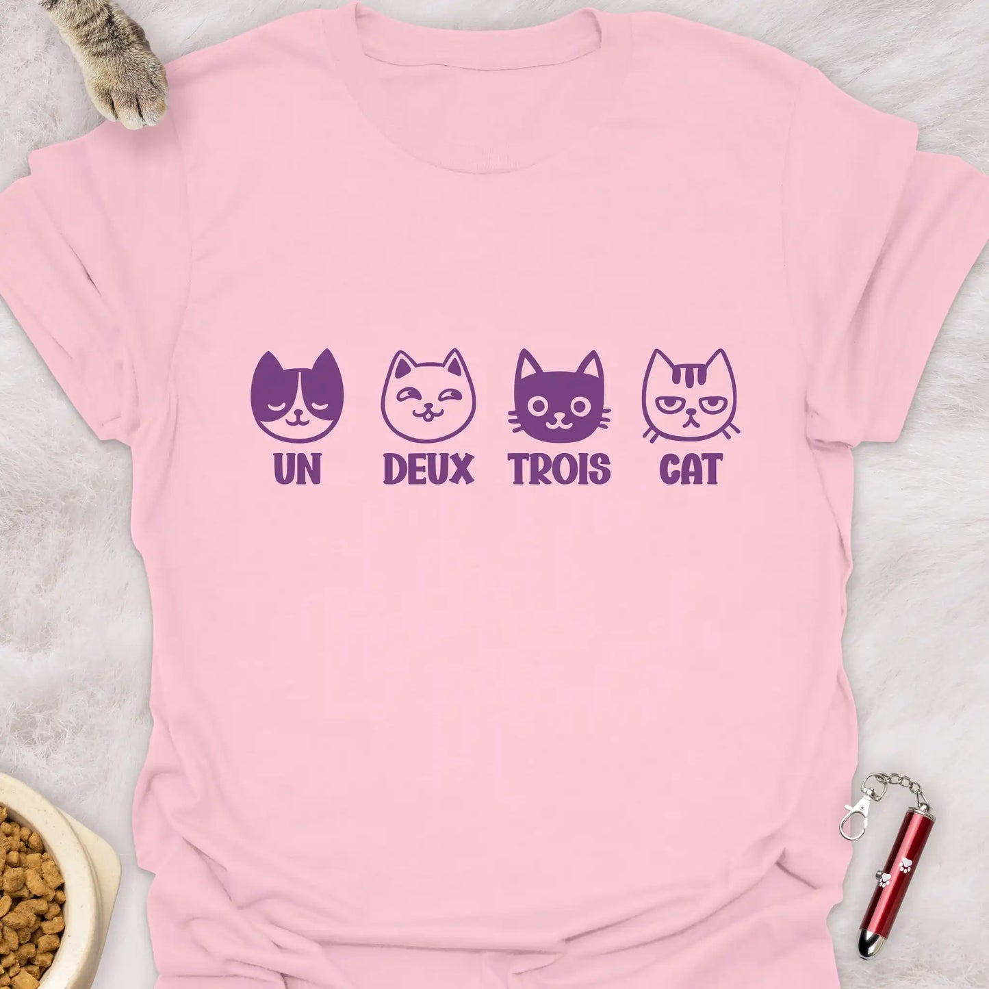 UN DEUX TROIS CAT β FRENCH COUNTING CATS FACE DESIGN T-SHIRT