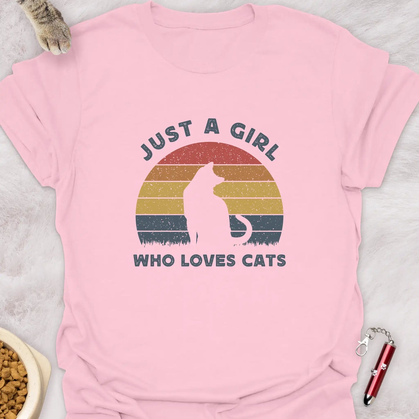 JUST A GIRL WHO LOVES CATS β RETRO SUNSET SILHOUETTE CAT T-SHIRT
